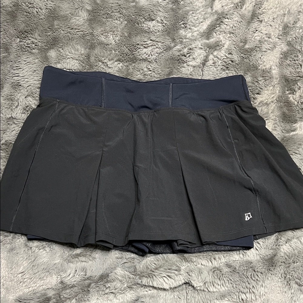 Skirt Sports Black and Navy Pleated Athletic Skort